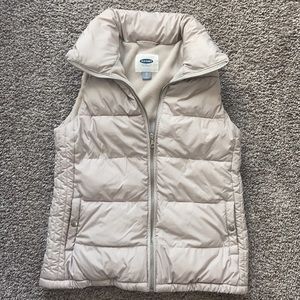 Old navy frost-free puffer vests